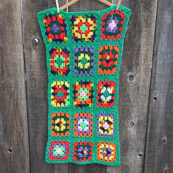 VTG Hand Knit Granny Square Accent Blanket - Picture 4 of 8